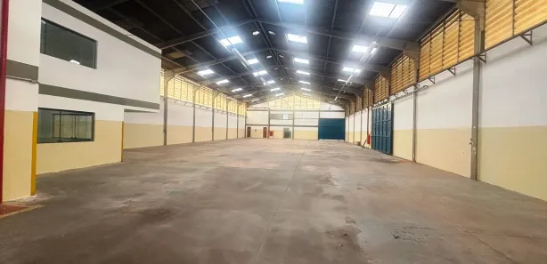 Galpão / Depósito / Armazém para venda ou aluguel, 1657m² no Campo da Vila, Santana de Parnaíba