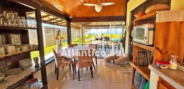 Casa com 3 Quartos à venda, 160m² no Conquista, Ilhéus