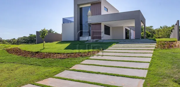 Sobrado com 3 Quartos à venda, 261m² no , Sertanópolis