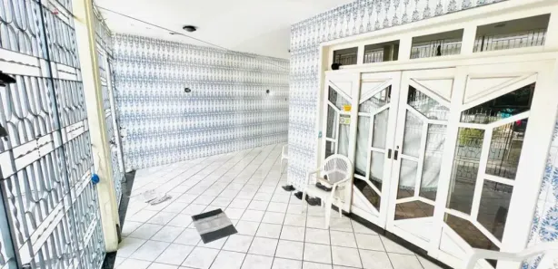 Casa com 5 Quartos à venda, 300m² no Pereira Lobo, Aracaju