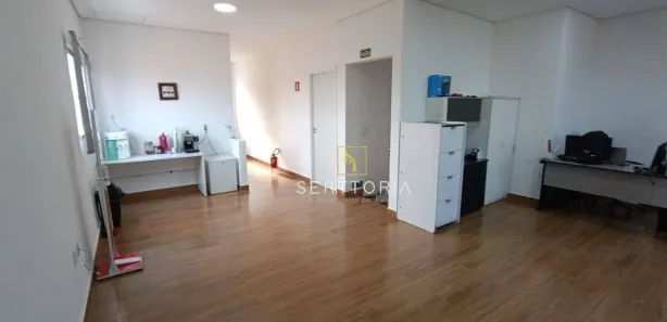 Galpão / Depósito / Armazém à venda, 450m² no Jardim Maria Antonia (Nova Veneza), Sumaré