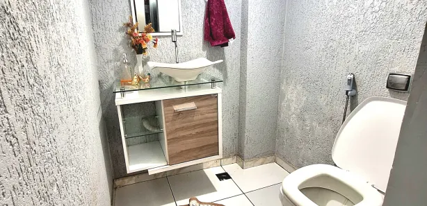 Sobrado com 4 Quartos à venda, 230m² no Candangolândia, Brasília