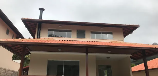 Casa de Condomínio com 4 Quartos para alugar, 250m² no Cônego, Nova Friburgo