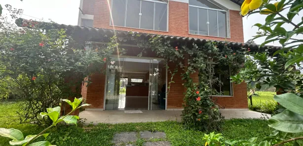 Casa de Condomínio com 5 Quartos para venda ou aluguel, 130m² no Tinguá, Nova Iguaçu