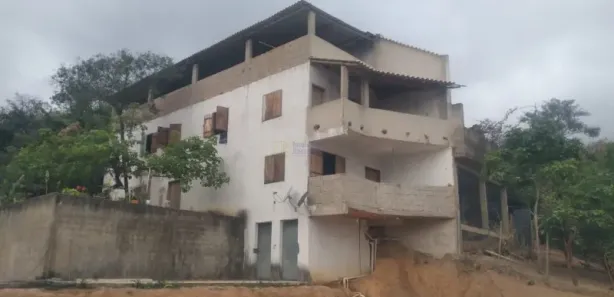 Fazenda / Sítio / Chácara com 4 Quartos à venda, 300m² no Rosaneves, Ribeirão das Neves