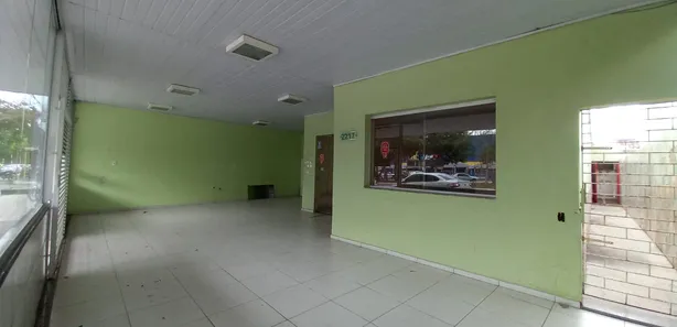 Loja / Salão / Ponto Comercial para alugar, 300m² no São João, Feira de Santana