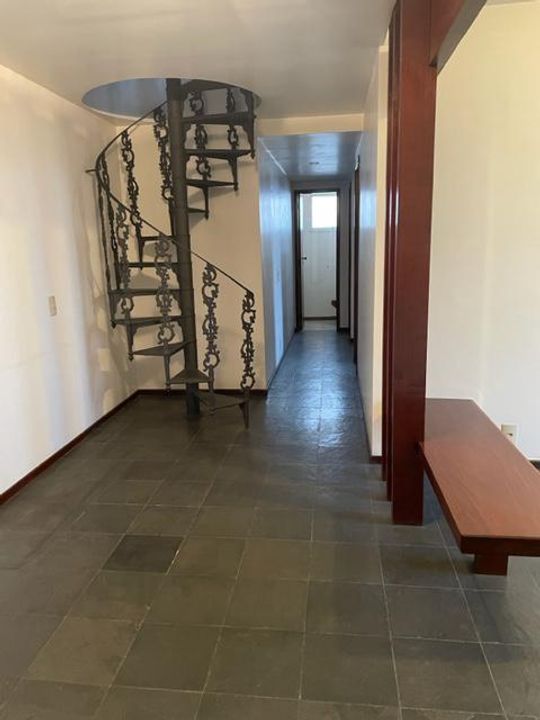 Casa à venda com 3 quartos, 160m² - Foto 1