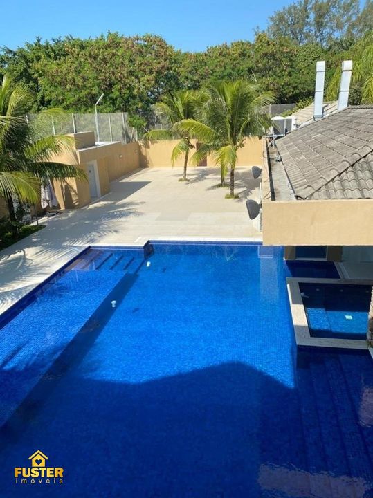 Casa de Condomínio com 5 quartos e com piscina, 1061 m² na Zona Oeste