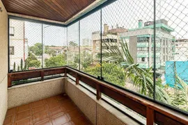 Apartamento com 2 Quartos para alugar, 150m² no Jardim Lindóia, Porto Alegre - Foto 21