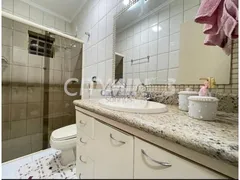 Casa com 3 Quartos à venda, 237m² no Umuarama, Uberlândia - Foto 6