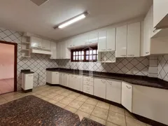 Casa com 4 Quartos para alugar, 246m² no Jardim América, Goiânia - Foto 4