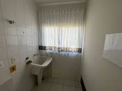 Apartamento com 3 Quartos para alugar, 67m² no Aurora, Londrina - Foto 8