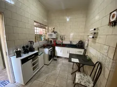 Casa com 3 Quartos à venda, 215m² no Cinqüentenário, Belo Horizonte - Foto 32