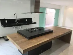 Casa com 3 Quartos à venda, 180m² no Jardim Primavera, Caraguatatuba - Foto 2