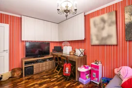 Casa com 3 Quartos à venda, 214m² no Cristo Rei, Curitiba - Foto 4