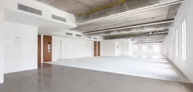 Conjunto Comercial / Sala para alugar, 373m² no Bom Retiro, Joinville - Foto 4