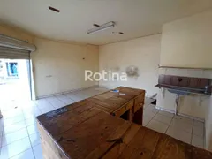 Casa Comercial para alugar, 25m² no Custódio Pereira, Uberlândia - Foto 6