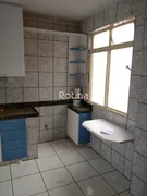 Apartamento com 2 Quartos à venda, 65m² no Martins, Uberlândia - Foto 3