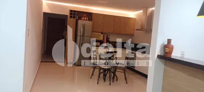 Casa com 3 Quartos à venda, 200m² no Alto Umuarama, Uberlândia - Foto 16