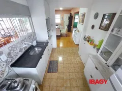 Casa com 6 Quartos para alugar, 233m² no Daniela, Florianópolis - Foto 4