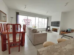 Apartamento com 3 Quartos para alugar, 132m² no Moinhos de Vento, Porto Alegre - Foto 3