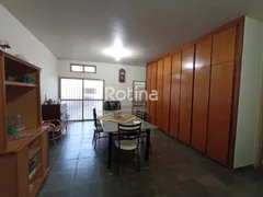 Casa com 3 Quartos à venda, 386m² no Osvaldo Rezende, Uberlândia - Foto 2