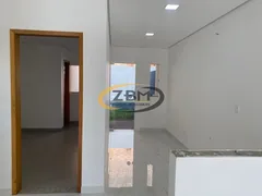 Casa com 3 Quartos à venda, 78m² no Jardim Tókio, Londrina - Foto 3