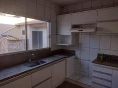 Casa com 3 Quartos à venda, 127m² no Cidade Jardim, Uberlândia - Foto 13