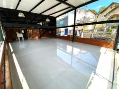 Loja / Salão / Ponto Comercial para alugar, 134m² no Bingen, Petrópolis - Foto 2