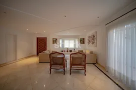Casa de Condomínio com 4 Quartos à venda, 360m² no Alphaville, Santana de Parnaíba - Foto 11
