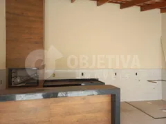 Casa com 3 Quartos à venda, 116m² no Santa Rosa, Uberlândia - Foto 2