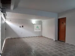 Casa com 3 Quartos para alugar, 220m² no Centro, Anápolis - Foto 3