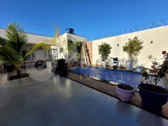 Casa com 3 Quartos à venda, 285m² no Brasil, Uberlândia - Foto 5