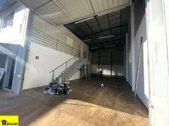 Loja / Salão / Ponto Comercial para alugar, 240m² no Vila Toninho, São José do Rio Preto - Foto 4