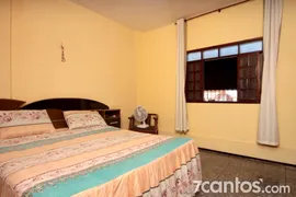 Casa com 4 Quartos para alugar, 400m² no Serrinha, Fortaleza - Foto 8