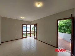 Casa com 2 Quartos para alugar, 202m² no Sambaqui, Florianópolis - Foto 5