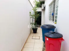 Casa com 3 Quartos à venda, 250m² no Umuarama, Uberlândia - Foto 23