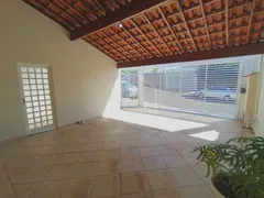 Casa com 3 Quartos à venda, 205m² no Jardim Nazareth, Marília - Foto 2