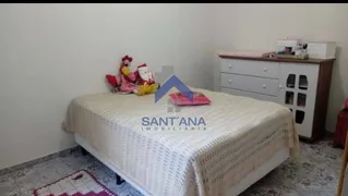 Casa com 4 Quartos à venda, 180m² no Vila Jaboticabeira, Taubaté - Foto 4