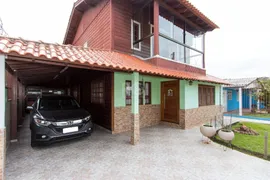 Casa com 4 Quartos à venda, 224m² no Vila Nova, Porto Alegre - Foto 2