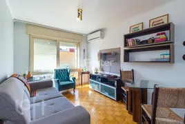 Apartamento com 3 Quartos à venda, 70m² no Mont' Serrat, Porto Alegre - Foto 2