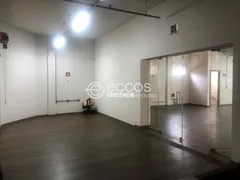 Casa Comercial para alugar, 1638m² no Daniel Fonseca, Uberlândia - Foto 3