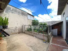 Casa com 3 Quartos à venda, 202m² no Marta Helena, Uberlândia - Foto 16