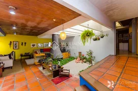 Casa com 4 Quartos à venda, 250m² no Três Figueiras, Porto Alegre - Foto 2