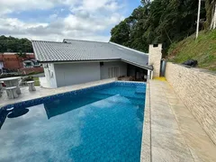 Casa com 3 Quartos à venda, 160m² no Glória, Joinville - Foto 2