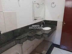 Casa com 2 Quartos à venda, 250m² no Alto Umuarama, Uberlândia - Foto 21