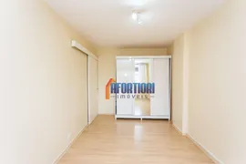 Apartamento com 3 Quartos para alugar, 153m² no Centro Cívico, Curitiba - Foto 9