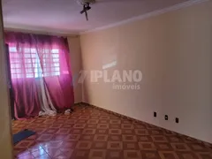 Casa com 2 Quartos à venda, 114m² no Parque Residencial Maria Stella Faga, São Carlos - Foto 2