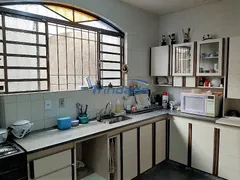 Casa com 3 Quartos para alugar, 386m² no Palmares, Belo Horizonte - Foto 6