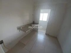 Apartamento com 2 Quartos para alugar, 60m² no Pampulha, Uberlândia - Foto 11